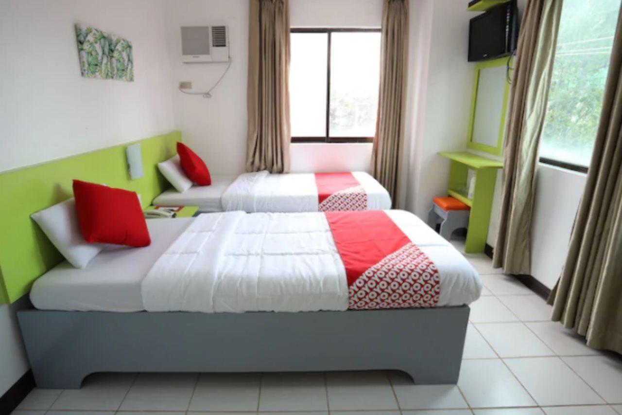 โอโย 210 แอปเปิ้ล ทรี สวีท  Hotel Cebu ภายนอก รูปภาพ